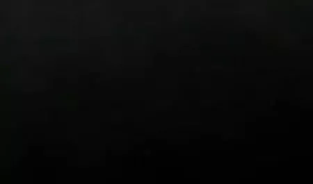 फूहड़ किट्टी जेन गड़बड़ हो जाता है और वह एक थरथानेवाला के साथ मदद करता हिंदी मूवी पिक्चर सेक्सी है