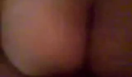 सुंदर गोरा एक हिंदी मूवी सेक्सी हिंदी मूवी सेक्सी गहरी blowjob देता है