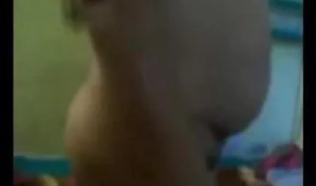 डायमंड किट्टी एक डिक बेकार सेक्स फिल्म हिंदी मूवी है