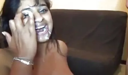 एक प्रेमिका अश्लील हिंदी मूवी सेक्सी वीडियो खिलौने मिली