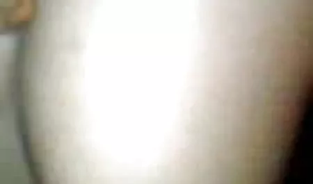 भूरे बालों के एचडी एचडी सेक्सी मूवी साथ ओरल हुकअप