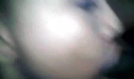 एक असली डिक एक डिल्डो की तुलना सेक्सी वीडियो फुल फिल्म में बहुत ठंडा है