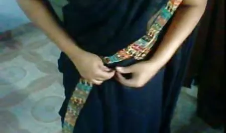 कोड़ी प्यार हिंदी मूवी सेक्सी खुद को छूना