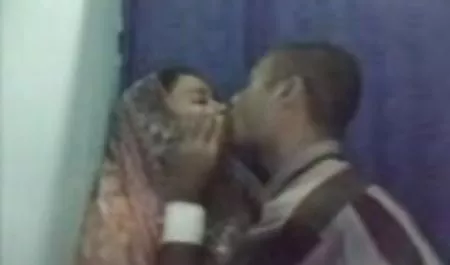 भारत गर्मियों सेक्स सेक्स फिल्म मूवी और उसके क्रूर dildo