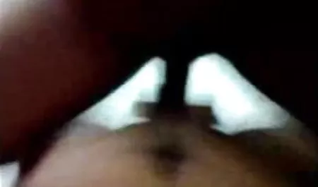 लेटेक्स में लड़की धूम्रपान सेक्सी हिंदी फुल मूवी करती है और एक blowjob देती है