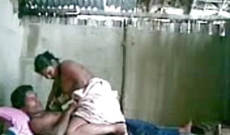 एक जघन बाल पट्टी के साथ हिंदी इंग्लिश सेक्सी मूवी बच्चे