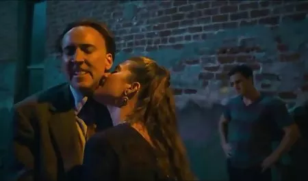 टैटू फुल हद सेक्सी मूवी वाली लड़की की चूत में उंगली