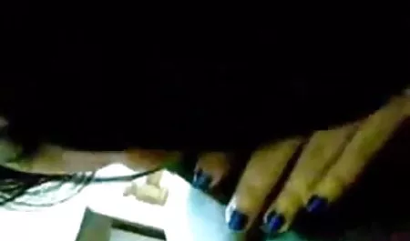 एम्बर वर्षा शिक्षक सेक्सी हिंदी मूवी फिल्म वीडियो को बहकाता है