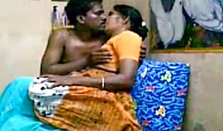 परिपक्व गोरा सेक्स करते हुए हिंदी मूवी युवा को संभोग में लाता है