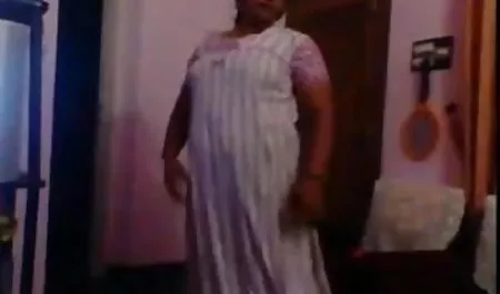 लुसी हिंदी में सेक्सी फुल मूवी लव हैंडजॉब