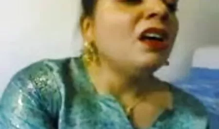 काले आदमी ने बाध्य हिंदी में फुल सेक्सी फिल्म बच्चे को गड़बड़ कर दिया