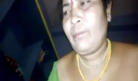 नाइट क्लब लेय्या से वेश्या को सेक्स सेक्सी हिंदी मूवी गुदा में एक बड़ा काला मुर्गा मिलता है