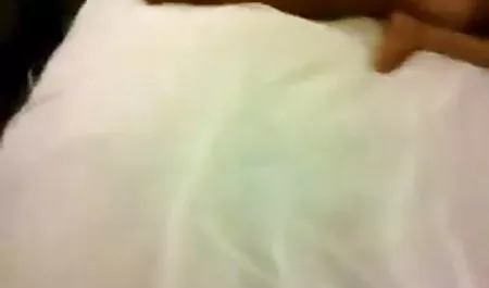 दो सुंदरियों हिंदी में फुल सेक्सी मूवी ने एक आदमी को संतुष्ट किया