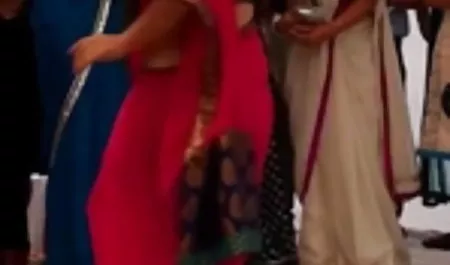 लड़की लारा पेज अपने हिंदी पिक्चर सेक्सी मूवी एचडी दोस्त को संतुष्ट करती है