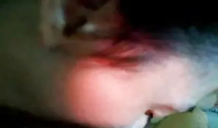 Jayden Jaymes एक गुदा खिलौना के साथ खेलता है सेक्स हिंदी मूवी