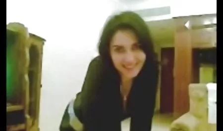 एक फुल मूवी सेक्सी हिंदी कार ट्रेलर में पागल पार्टी