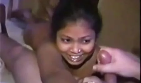 मारिया पाई ने रॉसी बुश को एक फुल हद में सेक्सी मूवी स्ट्रैप-ऑन के साथ बकवास किया