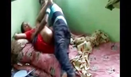 Allie Haze ने अपने पति मूवी सेक्सी हिंदी के सींगों का निर्देश दिया