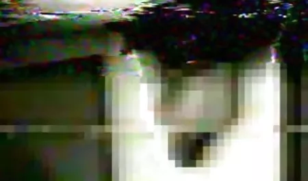 लाल पोशाक में हिंदी सेक्सी फुल मूवी वीडियो चिकी हस्तमैथुन करती है