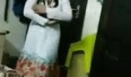 एक दर्पण हिंदी सेक्सी फुल मूवी वीडियो के सामने जंगली युगल बकवास