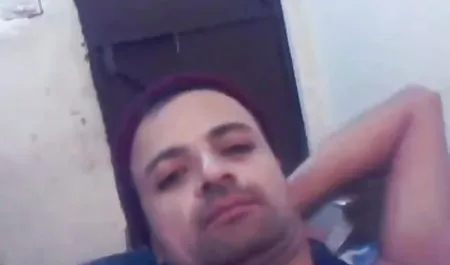 रसदार कुतिया हिंदी सेक्सी वीडियो फुल मूवी एक थरथानेवाला के साथ खुद को गड़बड़ कर दिया