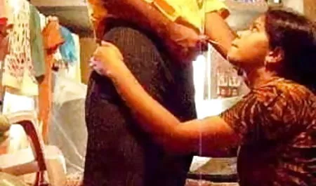 एक टूटी कार में हिंदी सेक्सी मूवी हिंदी सेक्सी मूवी महिला