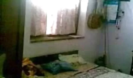 एक आदमी ने अपनी प्रेमिका का वीडियो हिंदी सेक्सी फिल्म फुल फिल्माया