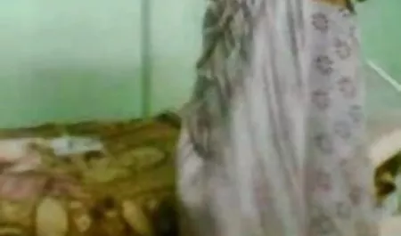 ब्राजील की लड़की फुल सेक्स हिंदी फिल्म को एक बड़ा डिक मिलता है