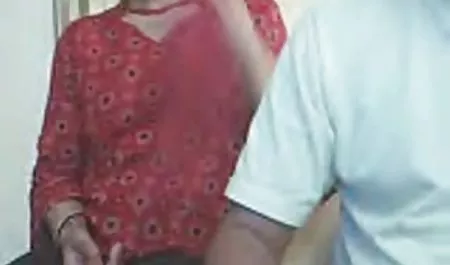 एक डिल्डो के साथ युवा फुल हिंदी सेक्सी मूवी लड़की