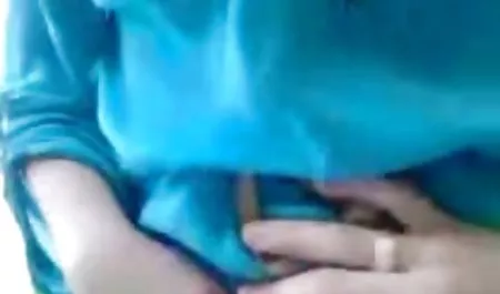 विद्रोही लिन एक मोटा मुर्गा अपने मुँह में हिंदी मूवी सेक्सी हिंदी मूवी सेक्सी लेता है