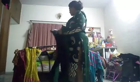 हालांकि एक डिल्डो है, किसी ने कॉनी को रद्द नहीं सेक्सी वीडियो हिंदी में मूवी किया