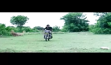 पति ने रात में शराब पी और दिन हिंदी में सेक्सी फुल मूवी के दौरान मिया स्कारलेट की चूत की देखरेख की