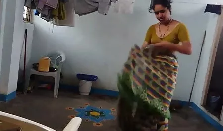 दशा अस्तफीवा हमें अपना सेक्सी मूवी वीडियो में सेक्सी शरीर दिखाएगी