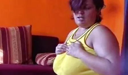 प्यासे योनि सेक्सी मूवी हिंदी मूवी ने एक टन तेल निकाला