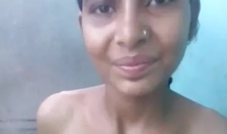 एकल में गोरा सेक्सी मूवी एचडी मूवी