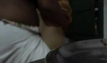 उसकी चूत हिंदी सेक्सी फिल्म फुल का ध्यान खींचा