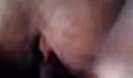 जींस में लड़की एक सेक्सी हिंदी मूवी वीडियो में लूट twirls