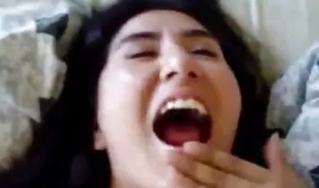 नतालिया स्टार नीना हिंदी सेक्सी फुल मूवी वीडियो हार्टले को अपनी जीभ से शांत करती है