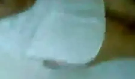 यह गंदा गोरा अप्रत्याशित रूप से उसके मुंह फुल सेक्स हिंदी मूवी में जाता है